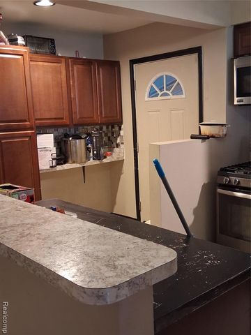 22440 Pembroke Avenue, Detroit, MI 48219
