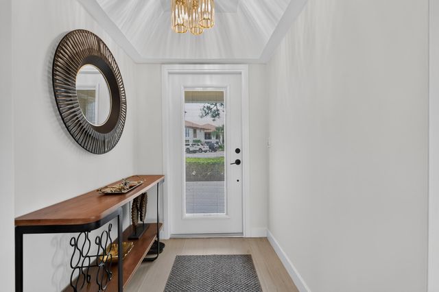 302 BRACKENWOOD, Palm Beach Gardens, FL 33418