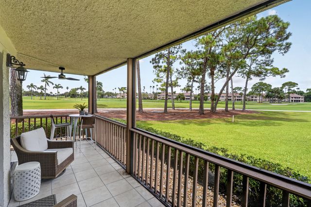 302 BRACKENWOOD, Palm Beach Gardens, FL 33418