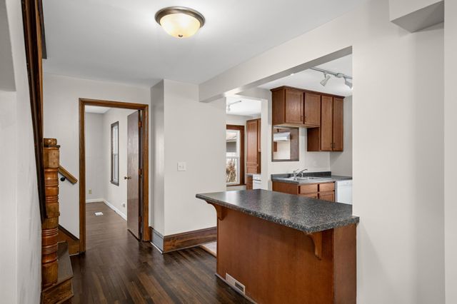 2530 Hayes Street NE, Minneapolis, MN 55418