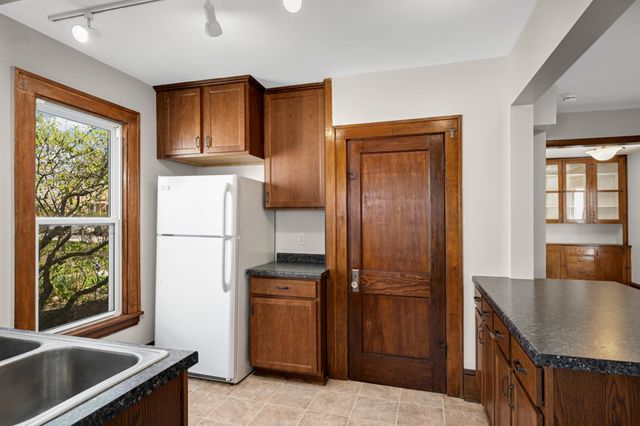 2530 Hayes Street NE, Minneapolis, MN 55418