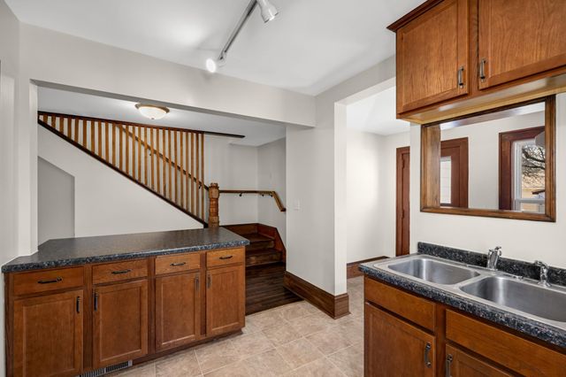 2530 Hayes Street NE, Minneapolis, MN 55418