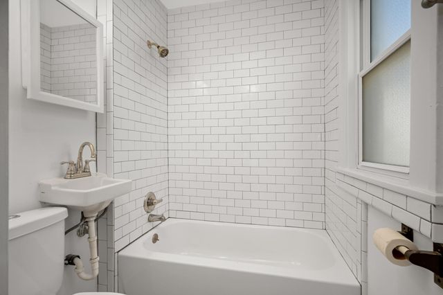 2530 Hayes Street NE, Minneapolis, MN 55418