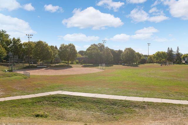 2530 Hayes Street NE, Minneapolis, MN 55418