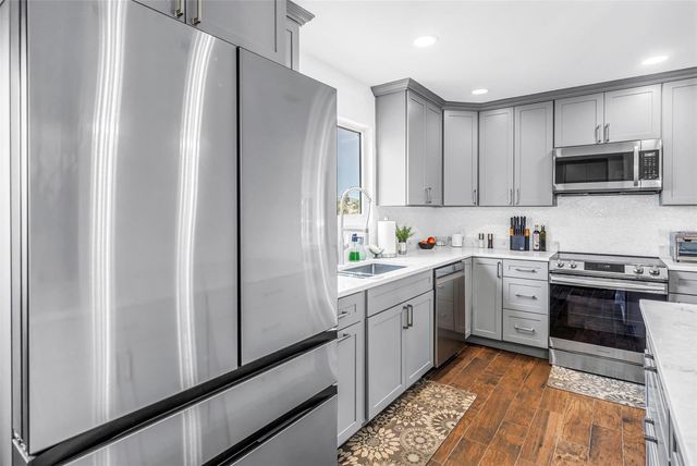 2111 HARBOUR WATCH DRIVE, Tarpon Springs, FL 34689