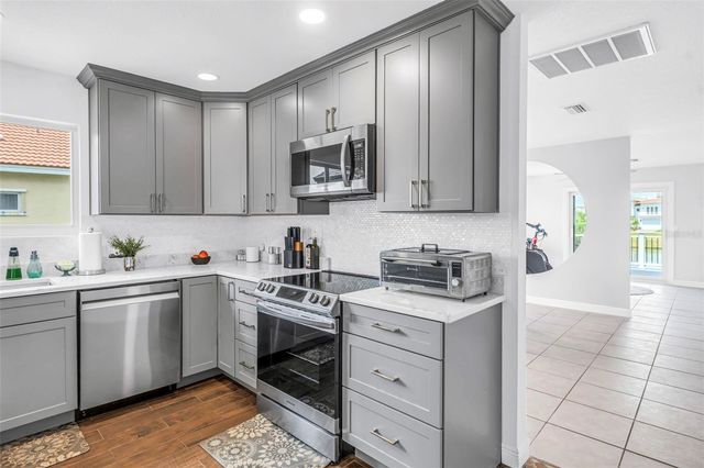 2111 HARBOUR WATCH DRIVE, Tarpon Springs, FL 34689