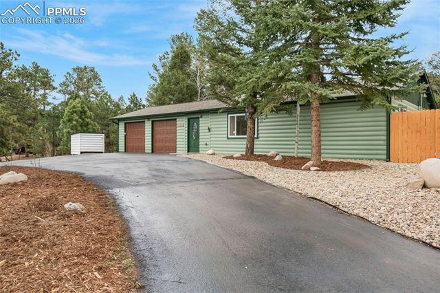15632 Ray Drive, Larkspur, CO 80118