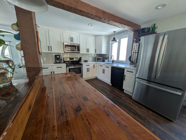 8 Main Street, Bennington, NH 03442