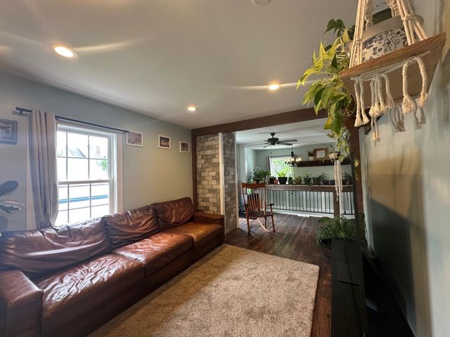 8 Main Street, Bennington, NH 03442