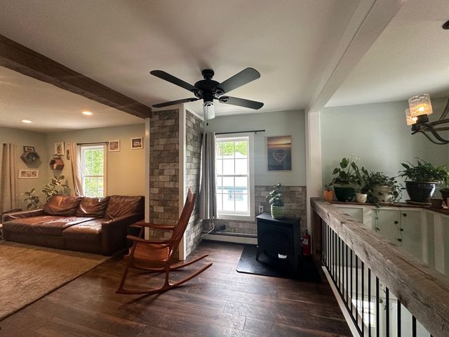 8 Main Street, Bennington, NH 03442