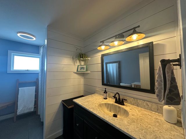 8 Main Street, Bennington, NH 03442