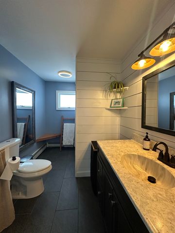 8 Main Street, Bennington, NH 03442