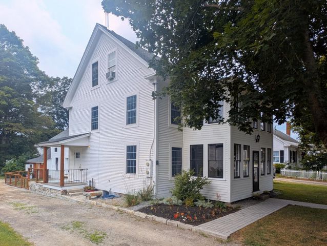 8 Main Street, Bennington, NH 03442