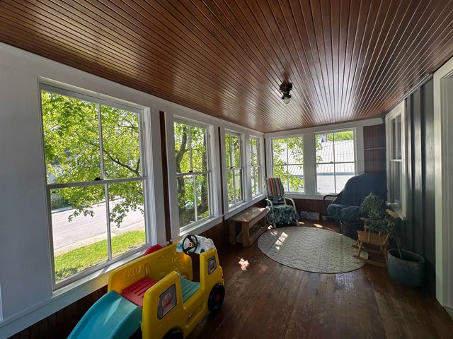 8 Main Street, Bennington, NH 03442