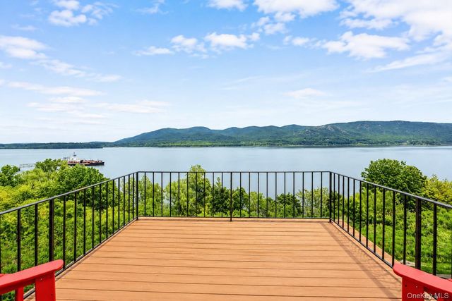 735 Hewitt Lane, New Windsor, NY 12553
