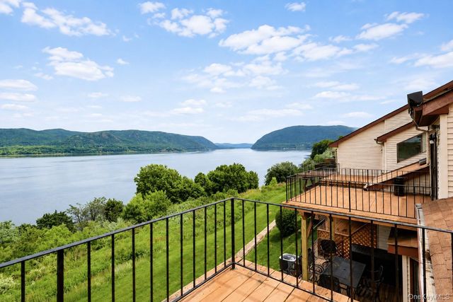 735 Hewitt Lane, New Windsor, NY 12553