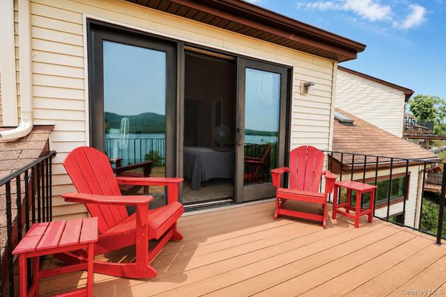 735 Hewitt Lane, New Windsor, NY 12553