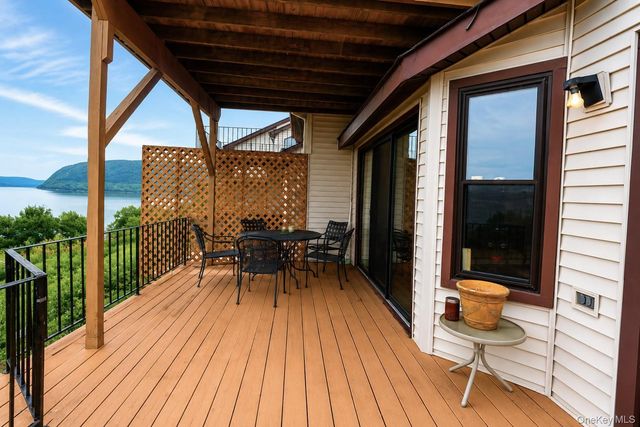 735 Hewitt Lane, New Windsor, NY 12553