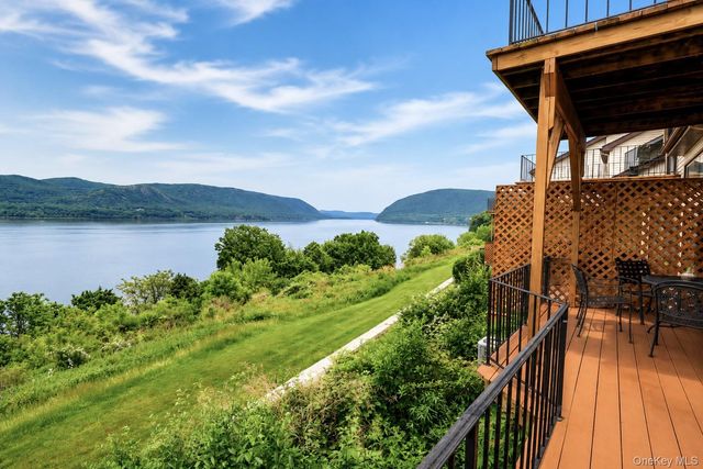 735 Hewitt Lane, New Windsor, NY 12553