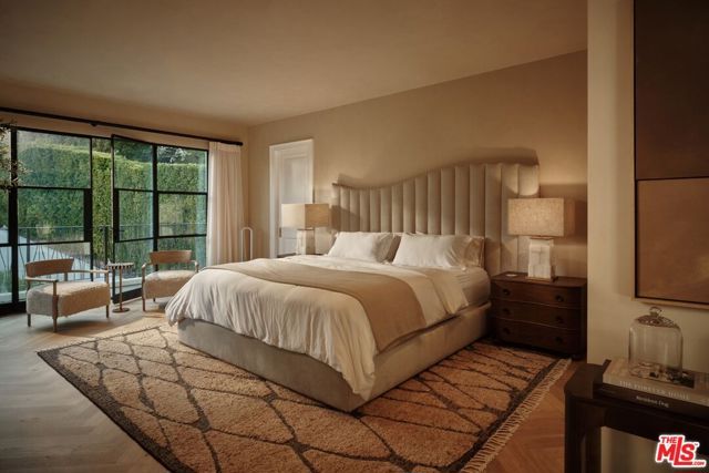 2331 Chislehurst Drive, Los Angeles, CA 90027