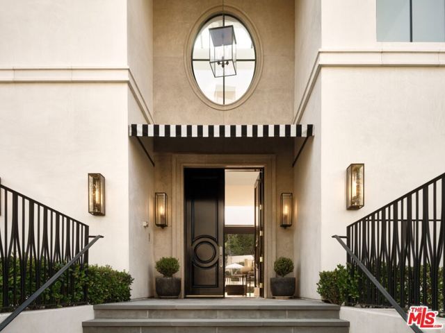 2331 Chislehurst Drive, Los Angeles, CA 90027