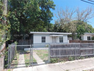 5731 NW 6th Ave, Miami, FL 33127