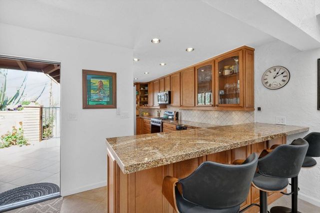 72975 Grass Court, Palm Desert, CA 92260