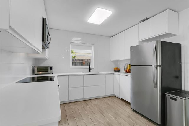 851 DARWIN DRIVE, Altamonte Springs, FL 32701