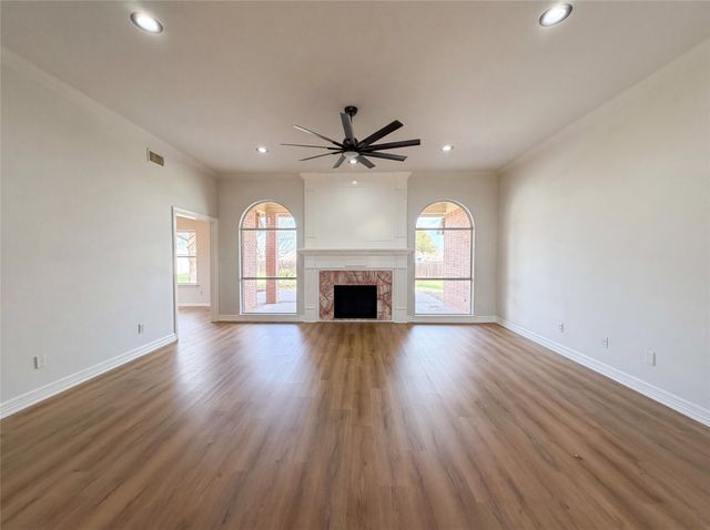 2808 Coventry Road, Crowley, TX 76036