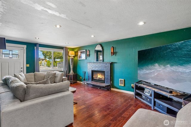 1006 S 72nd Street, Tacoma, WA 98408