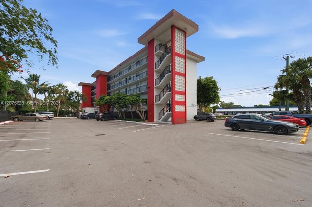 2520 N Andrews Avenue 303A, Wilton Manors, FL 33311