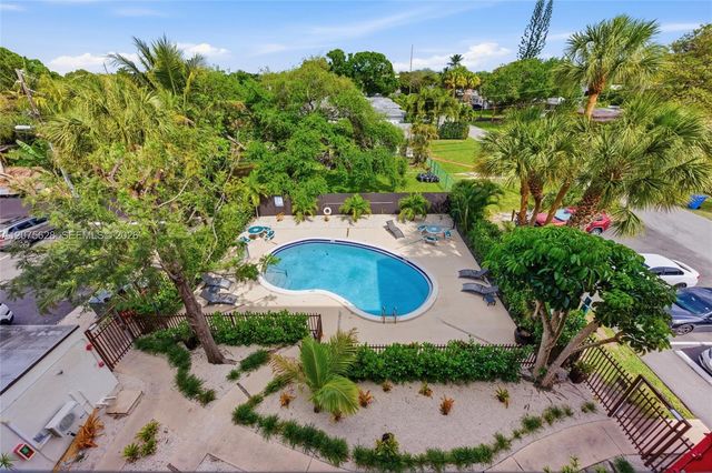 2520 N Andrews Avenue 303A, Wilton Manors, FL 33311