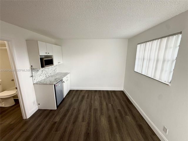 2520 N Andrews Avenue 303A, Wilton Manors, FL 33311