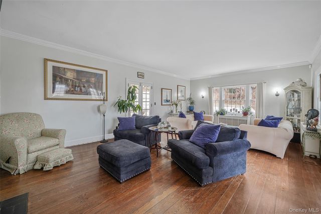 195 Cedar Swamp Road, Glen Head, NY 11545