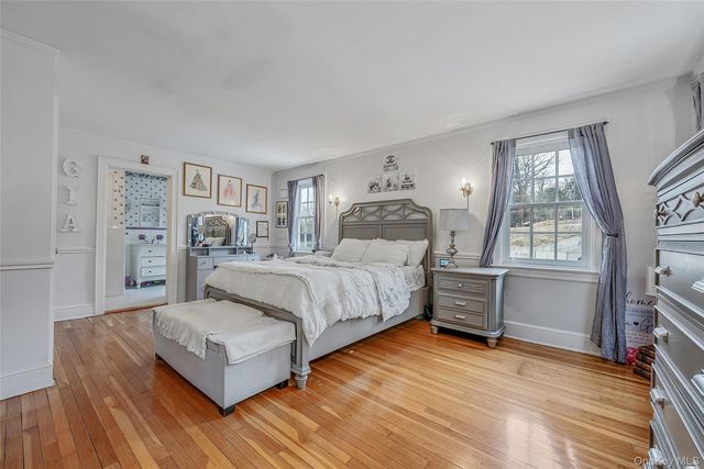 195 Cedar Swamp Road, Glen Head, NY 11545