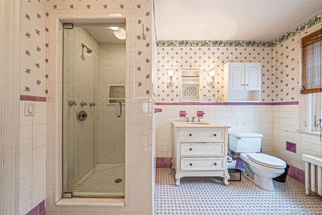 195 Cedar Swamp Road, Glen Head, NY 11545