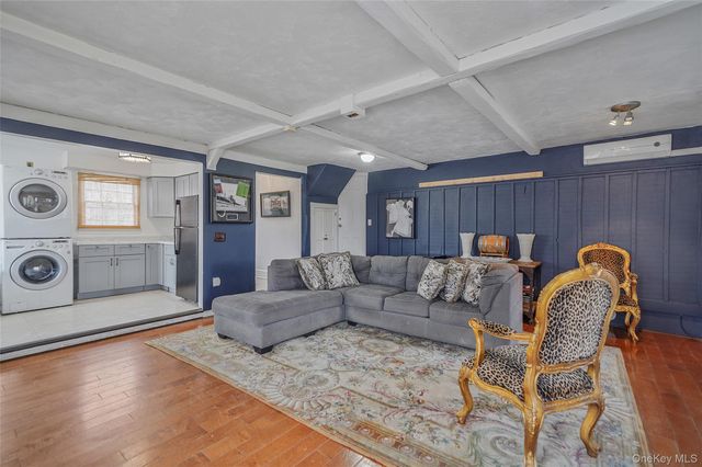 195 Cedar Swamp Road, Glen Head, NY 11545