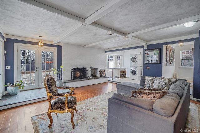 195 Cedar Swamp Road, Glen Head, NY 11545