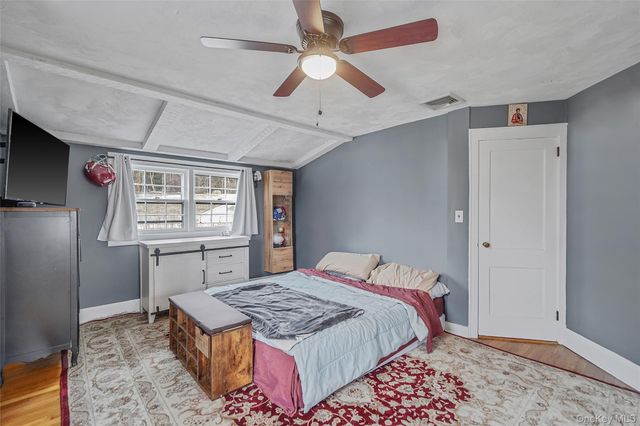 195 Cedar Swamp Road, Glen Head, NY 11545