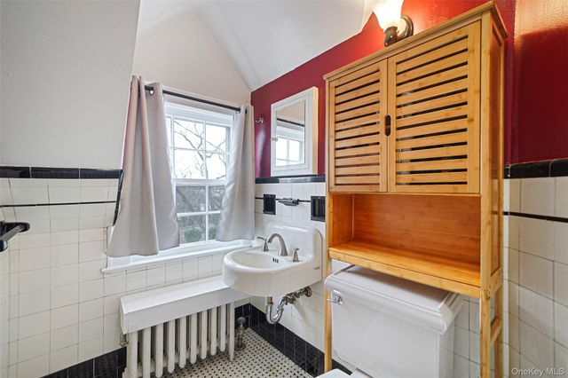 195 Cedar Swamp Road, Glen Head, NY 11545