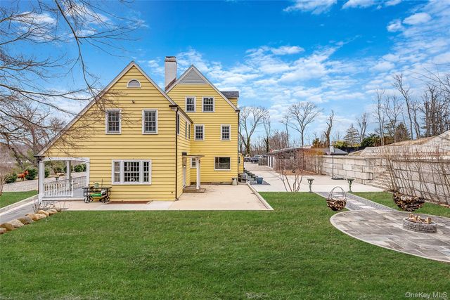 195 Cedar Swamp Road, Glen Head, NY 11545