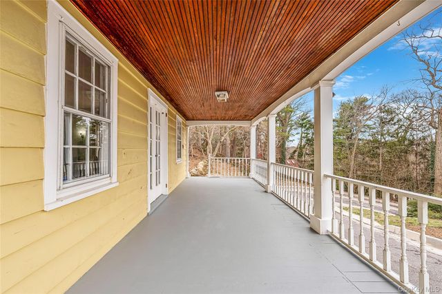 195 Cedar Swamp Road, Glen Head, NY 11545