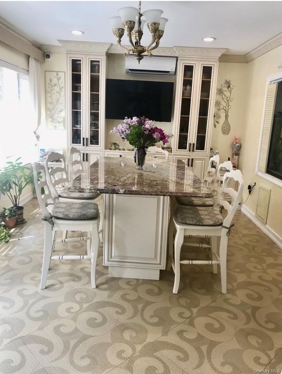 139-04 Coolidge Avenue, Briarwood, NY 11435 — photo 2