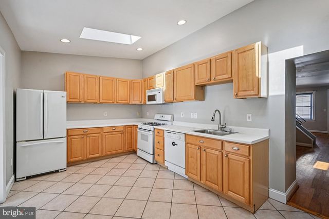 112 DAWSON ST, Philadelphia, PA 19127