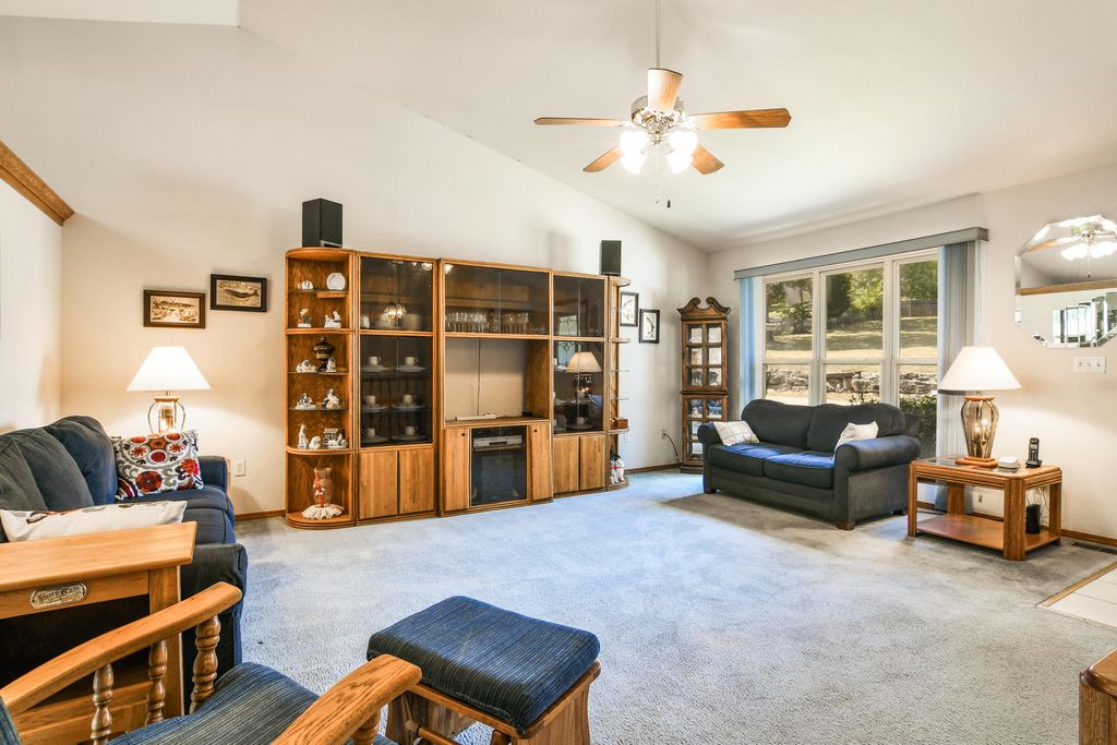 15 Bay Front Lane Apt A, Kimberling City, MO 65686