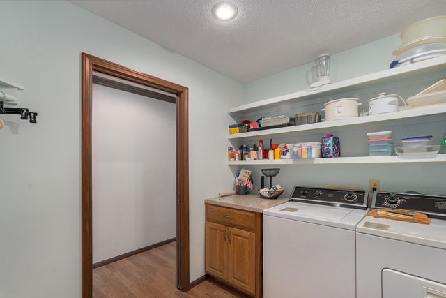 1735 E Vincent Drive, Springfield, MO 65804