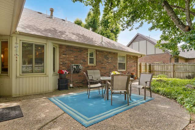 1735 E Vincent Drive, Springfield, MO 65804