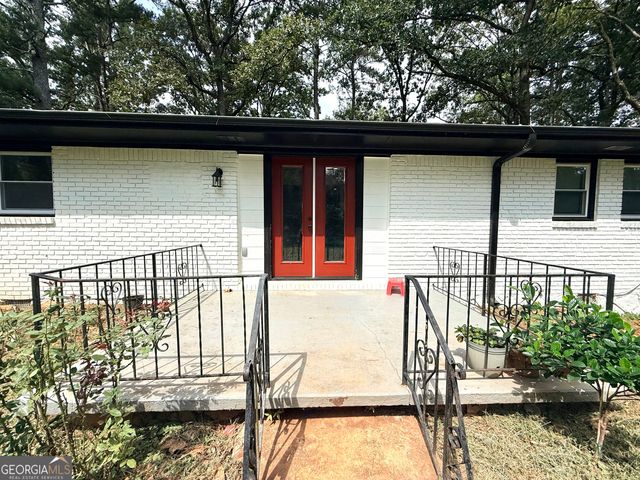 5456 Brownlee Road, Stone Mountain, GA 30087