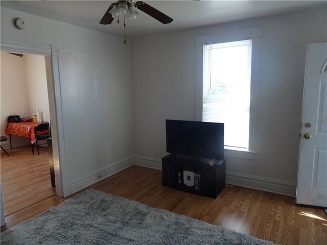 202-204 N 3rd St, Youngwood, PA 15697