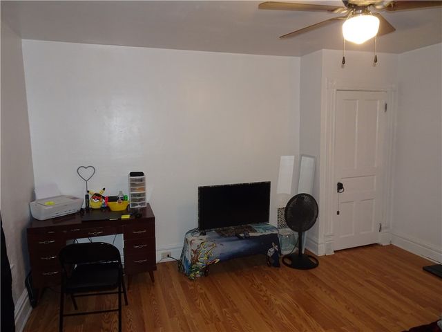 202-204 N 3rd St, Youngwood, PA 15697